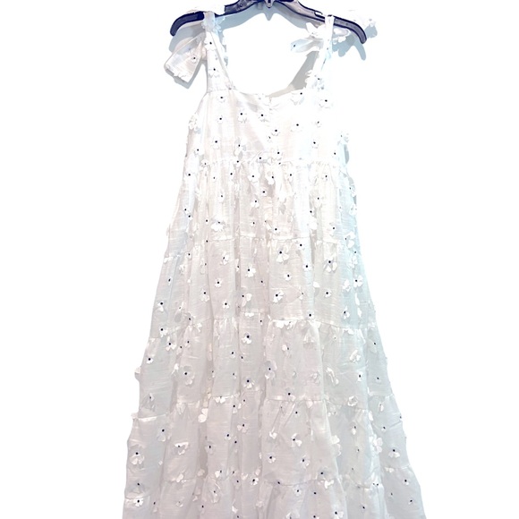 Sister Jane. Almond Blossom White dress. Tiered. Bow shoulders. Small. NWOT - Picture 2 of 10